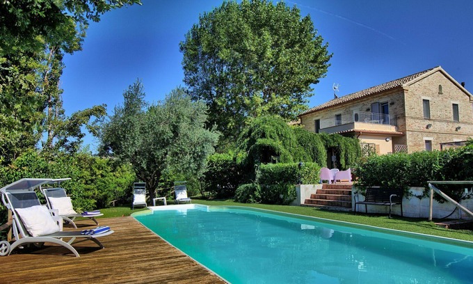 Ostra Villa | Villa in Ostra with 6 bedrooms sleeps 14