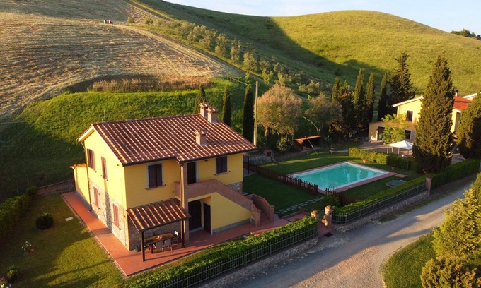Volterra Villa | Villa in the countryside of Volterra with private pool. Panoramic, quiet and ideal for visiting Tusc