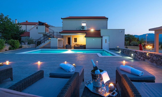 Trilj Villa | Villa in Ugljane with private pool