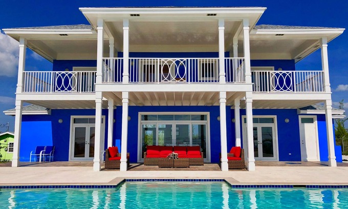 Cockburn Town Villa | Villa Isoela.YOUR EXCLUSIVE corner of PARADISE (Brand New BEACHFRONT villa)