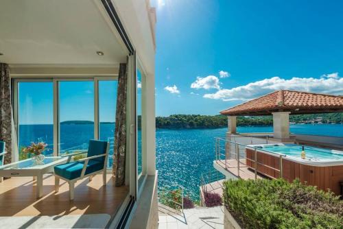 Stikovica Villa | Villa K Dubrovnik-5 bedroom villa with sea access
