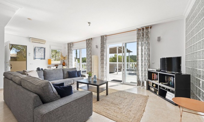 Pilar de la Horadada Villa | 'Villa Kip' with Pool, Garden & Wi-Fi
