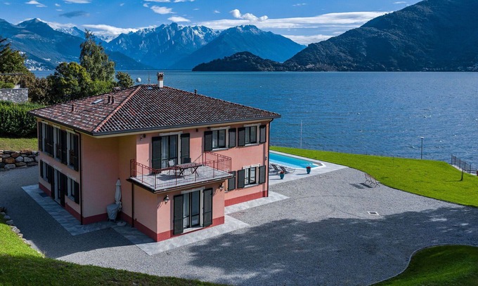 Calozzo Villa | Villa L'angelo Del Lario - by BelcantoVillas