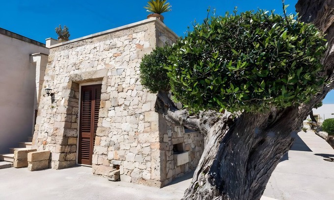 Santa Maria di Leuca Villa | Villa 'La - Liscedde' with Sea View, Wi-Fi and Air Conditioning