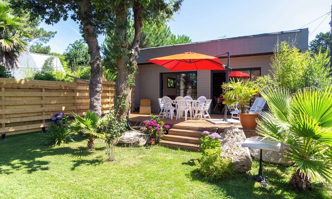 Tregunc House | Villa Léonie 1 km from the beach, with private terrace and private garden