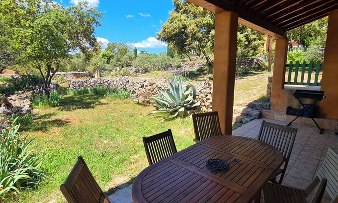 Entrecasteaux Villa | Villa Les Romarins