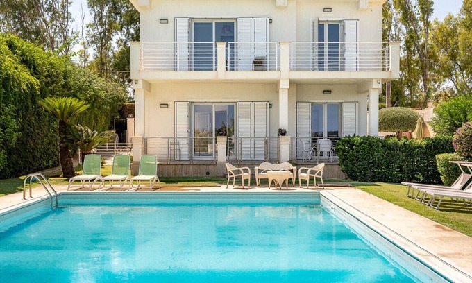 Carrozziere Villa | Villa Maddalena by Wonderful Italy