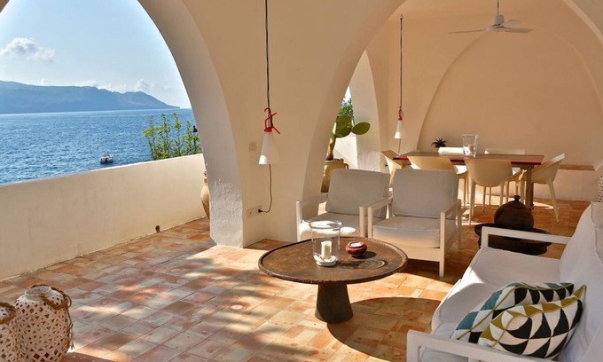 Santa Marina Salina Apartment | Villa Maria Terzita: first floor