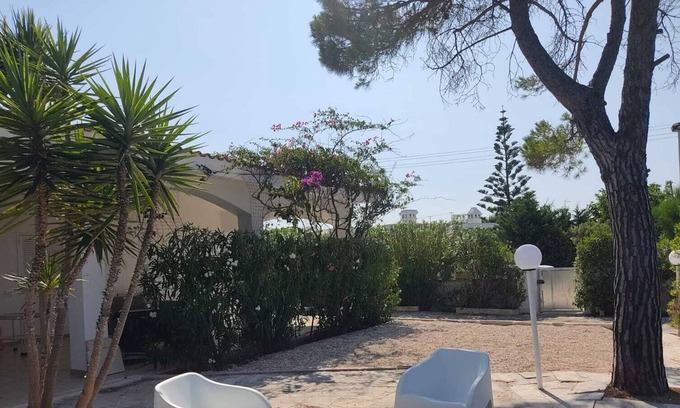 Villanova Villa | Villa Maria, 50 meters from the sea of Ostuni