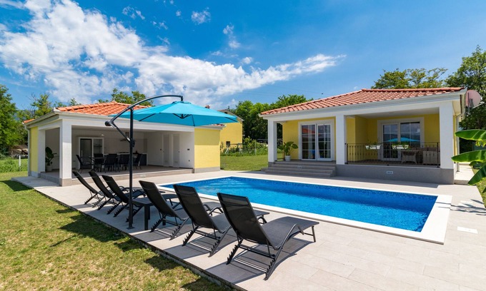 Polje Cepic Villa | Villa Mario with private heated saltwater pool family pet friendly