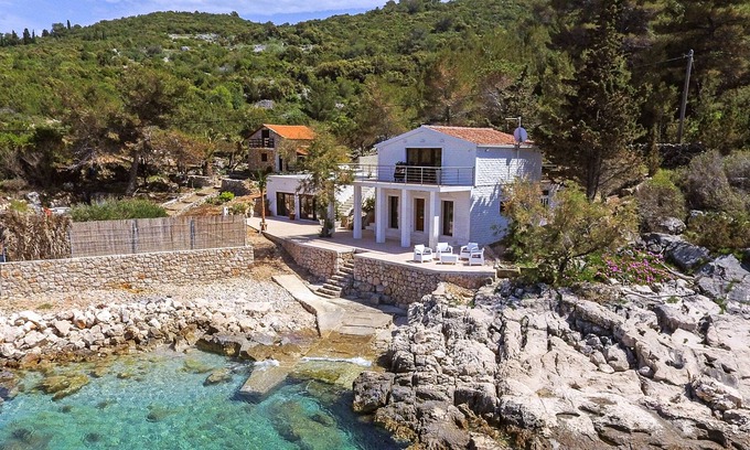 Zastrazisce Villa | "Villa Mendes" - seafront villa with pool