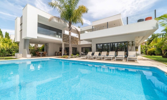 Verdizela Villa | Villa Mirage - Allure Villas