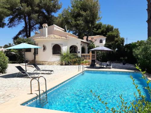 Costa Nova Villa | Villa Moreno with Large Private Pool