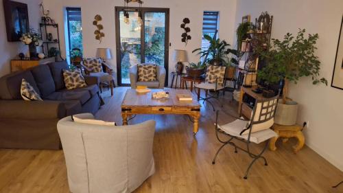 Moureze Villa | Villa MOUREZEVA