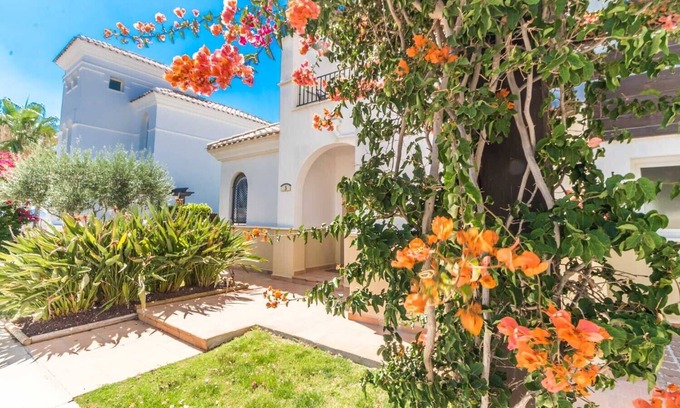 Roldan Villa | Villa Naranja - stunning villa in the beautiful La Torre Golf resort