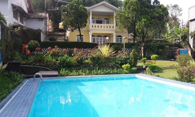 Cisarua Villa | Villa Oak Tree Puncak