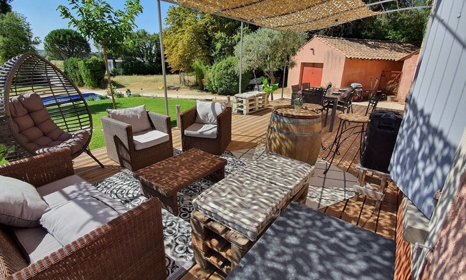 Bedarrides Villa | villa of 190 M2 air-conditioned on closed ground of 3000 M2 close to Avignon.