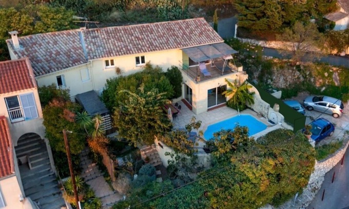 Allauch Villa | Villa of character with pool and panoramic view on the gulf of Marseilles