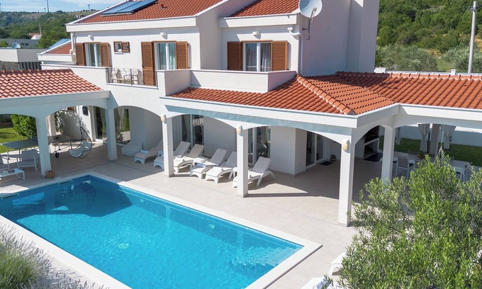 Sestanovac Villa | Villa Olivia - Peaceful Family Paradise Near Beach