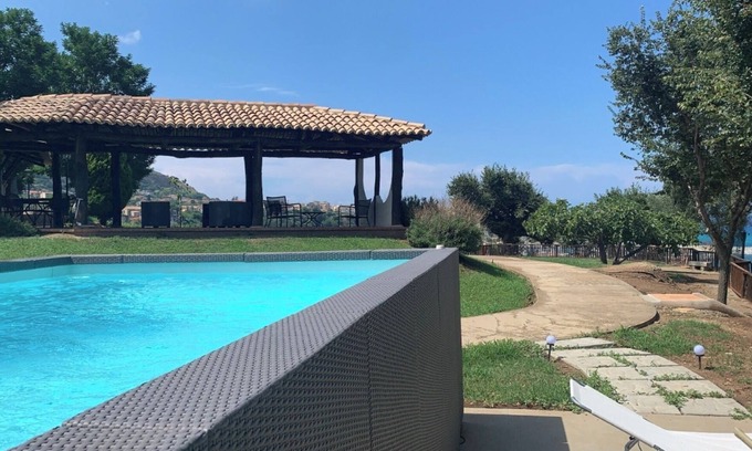 Parghelia Villa | Villa on the Sea with pool and direct descent to the beach