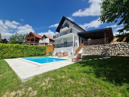 Kraljevec Sesvetski Villa | Villa Otto - Private Pool & Garden