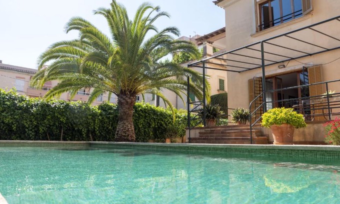 Plaza de Toros Ski Chalet | Villa Palma 3