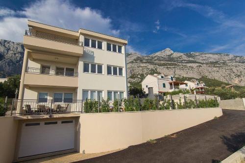 Zelenka Villa | Villa Paolo