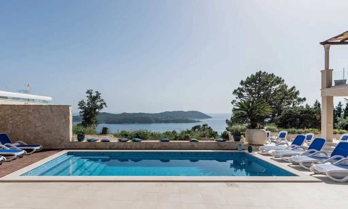 Orasac Villa | Villa Paradiso - luxury 7-bedroom villa with a heated pool and sea views