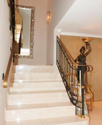 Meggen Villa | Villa Park