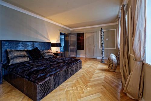 Amriswil House | Villa Philipp Plein - Designervilla mit Pool