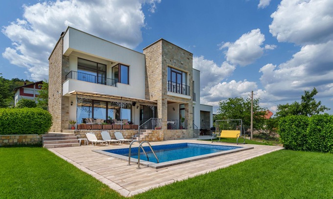 Osenovo Villa | Villa Poemia- a boutique villa with unique sea view- 5 min from the beach!