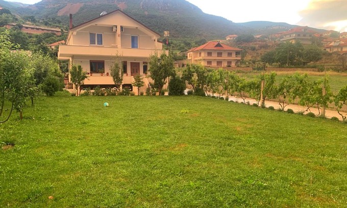 Udenisht House | Villa Rejan