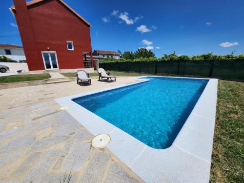 Teo Villa | villa requian