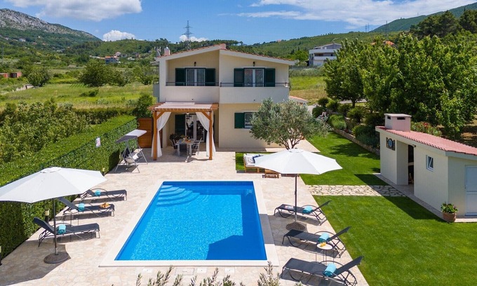 Tugare Villa | VILLA ROKO with 4 bedrooms, 32sqm heated pool, playground