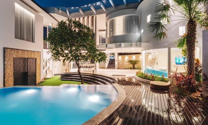 Central Seminyak Villa | Villa Rose