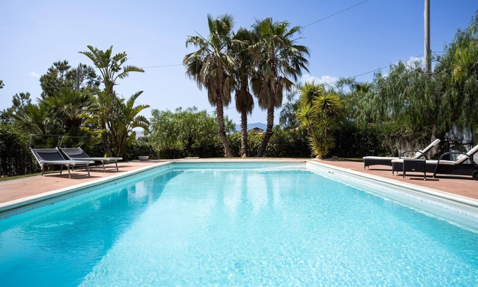 Adrano Villa | Villa Royal - Adrano