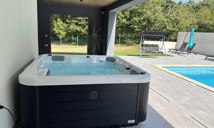 Svetvincenat Villa | Villa* SANIVARO with heated pool and whirlpool
