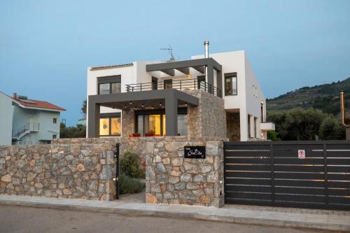 Sarakiniko House | Villa SeaElia