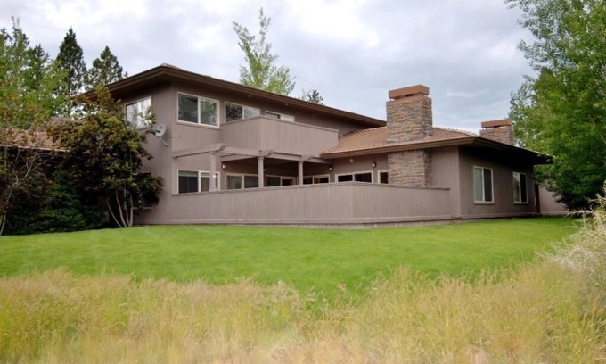 Broken Top Condo | Villa Six at Broken Top- Hot Tub, Bend,Golf View