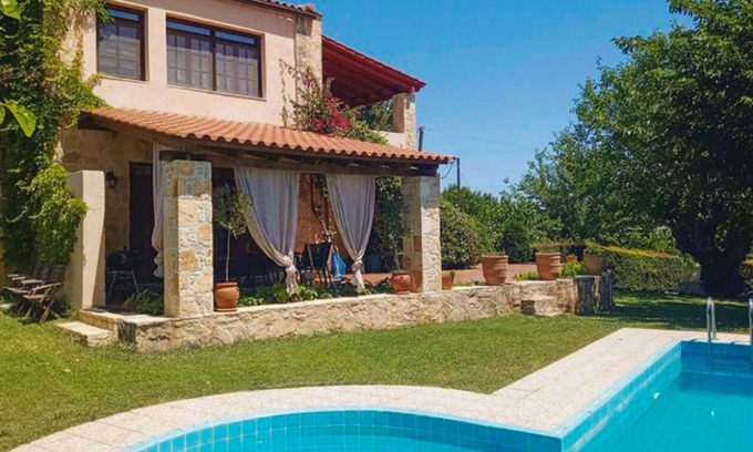 Skines Villa | Villa Skine with private pool and lush garden