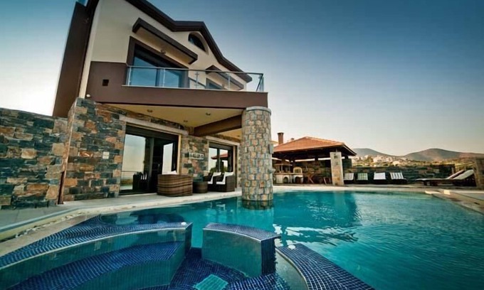 Katsikia Villa | Villa St Nicolas 4 bedroom villa.