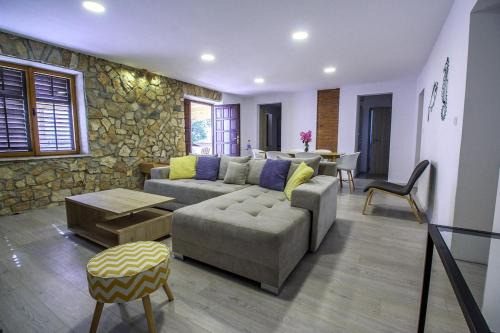 Cove Makarac (Milna) Apartment | Villa Stephania