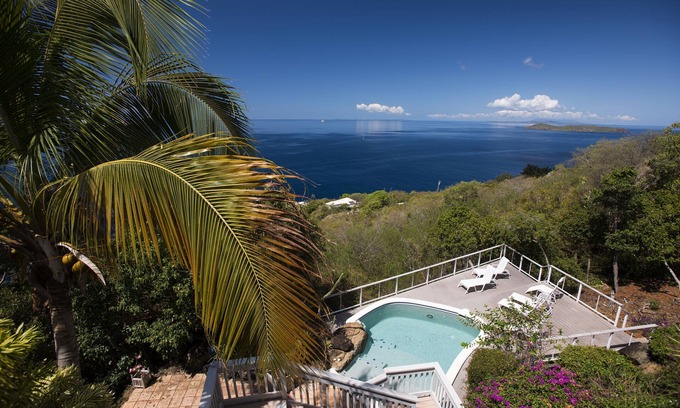David Point Villa | Villa Stone's Throw - A Quiet Escape