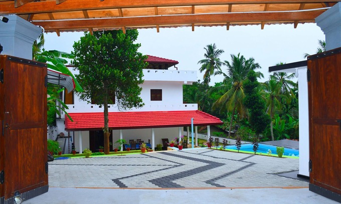Unawatuna Villa | Villa Talpe Home stay Inviting 4 b&b and Pool