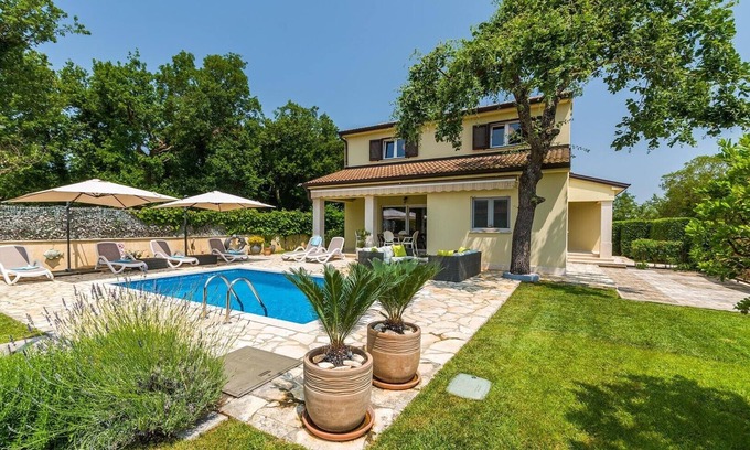Matohanci Villa | Villa Tina in Sosici