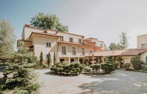 Wesola Bed & Breakfast | Villa Toscana Warszawa