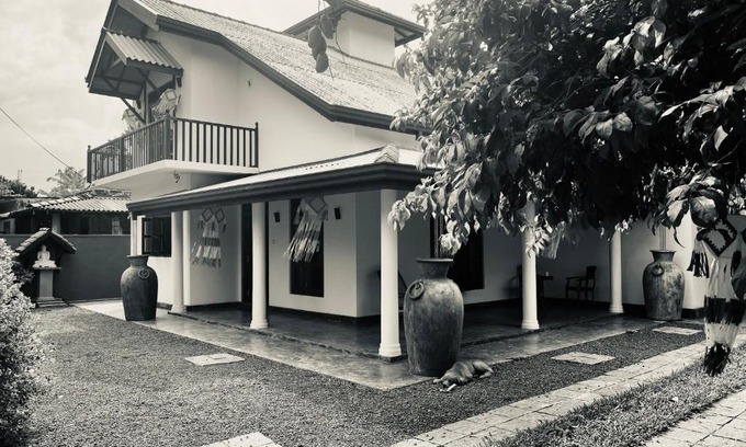 Kaluwamodara Bed & Breakfast | Villa V