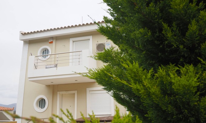 Palaia Fokaia House | Villa Vivian