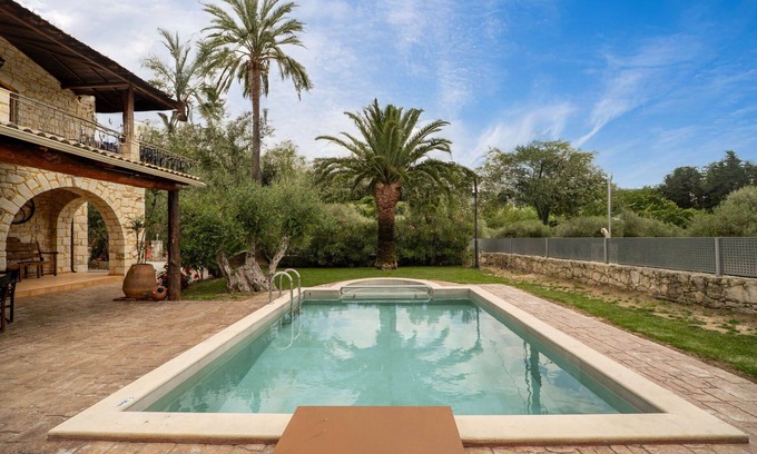 Apokoronas Villa | Villa Vrisses - Villa Rental on the Island of Crete