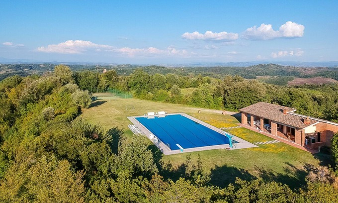 Toiano Villa | Villa with amazing pool and private tennis for private use